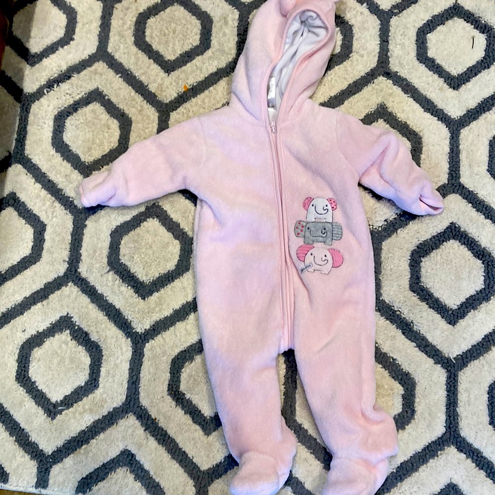 Absorber lined, hooded snowsuit. Size 3-6 mo.